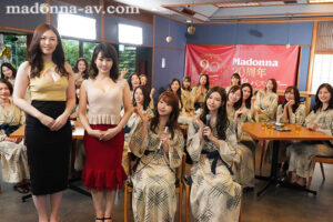 【juq00511】世界一豪華な記念作！！マドンナ20周年記念 感動と絶頂のフィナーレ 湯煙舞う中出し無制限史上初ALL専属バスツアー！！後編 ～大競’宴’はまだまだ終わらない！！中出し無制限の大乱交！！～