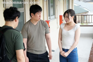 【juq00920】引っ越しの挨拶来たのはカラダの相性抜群だった元カノ。 人妻になったはる香と10年彼女ナシの僕の時間を忘れたノンストップ中出し性交 流川はる香