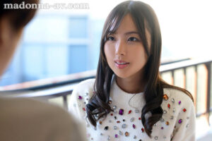 【jur00400】甘い囁きに流されるまま、僕は大学を留年するまで、人妻との巣篭もりSEXに溺れて…。 市来まひろ