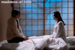 【jur00436】息子の友人ともう5年間、セフレ関係を続けていますー。 年下の子と不埒な火遊び…中出し情事に溺れる私。 沖宮那美