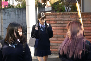 【mida00214】修学旅行の自由行動日、地味メガネで友達ゼロの私は生活指導の親父教師に脱いだら凄いJカップをねちょねちょ犯●れるしかありません。 百田光稀