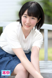 【hmn00043】中出ししたら大人になれるかな？ 半分、青いショートカット少女。 はじめてのナマ中出し 結城かずな