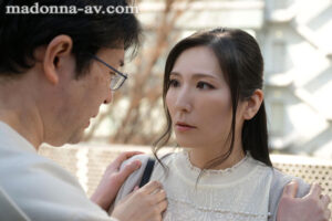 【jur00443】寝取らせ串刺し輪● 愛する妻を深奥まで犯し尽くして下さい―。 椎名ゆな