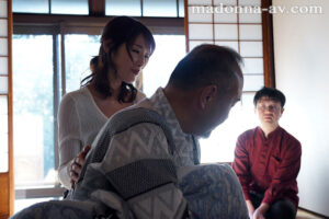 【roe00366】帰省したら、祖父と母がデキていた。あの日、見てしまった出来事が僕を生涯≪熟女好き≫に変えた―。 葉月保奈美