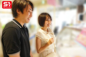 【sone00611】無邪気なのにスッゴくエッチ たくさんはしゃいで、えっちする。昼は無邪気で夜は妖艶─ショートカット×上目遣いがず・る・い！！密着2人だけのヤリまくり濃密デート 糸井瑠花