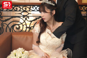 【sone00852】結婚式間近の花嫁、新郎との愛あるSEXよりも男性ウェディングプランナーから無理やり犯●れるほうがま●こビチャ濡れでイキまくる。 七ツ森りり