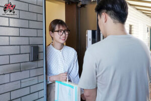 【dass00194】デカ尻妻の全力挑発で襲われた僕は、荒れ狂う雌の性欲を浴びせられ、何度も中出しさせられてしまった。 美谷朱里