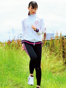 【dvaj00594】女子陸上部員が1cmハメ空気椅子ケツ肉プルプルあわや合体の下半身強化合宿で膣奥打ち抜かれピストン騎乗位に溺れた2泊3日10発 天馬ゆい