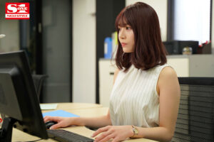 【sone00266】「キス、してください…」 終電逃し会社の後輩宅に泊めてもらうと…宅飲みほろ酔いでキス魔となってあまりの魔力に抵抗できず彼女を裏切り朝まで濃厚ベロキス浮気。 河北彩花