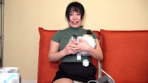 【blor00255】(ムチムチ爆乳)三枚目おもしろ楽しい女子 くだらない話でゲラゲラ笑った後、絶倫チ●ポでバコバコに突かれトロトロの快楽メス顔を見せてしまう