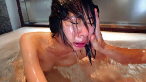 【enki00080】メチャクチャに犯●れたい願望ハンパない現役女子大生しゅうか ゴム無しブチ込み生中出し輪●