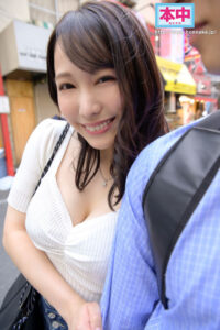 【hmn00304】デリヘルでは2年間フェラだけの付き合いだったのに 彼女が出来た僕に嫉妬した巨乳風俗お姉さんから店外デートに誘われて真昼間から中出ししまくった。 弥生みづき