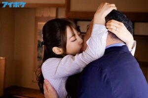 【ipx00649】欲求不満な上司に相部屋で朝まで痴女られ続けたボク 巨チンが取り柄のボクは性欲尽きるまで一晩中犯●れまくり 相沢みなみ