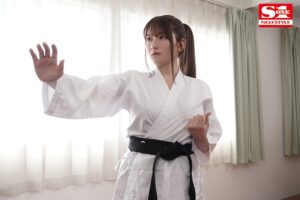 【ssis00122】漫画のようなJcup神乳鷲尾めい×クリムゾンが夢のコラボ! 一年間痴●され続けた女