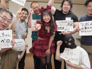 【gqn00002】第1回おじさんでもキモ男でもみんな大好き!半中半外&射精後チ○ポ生膣グリグリ感謝祭 泉りおん