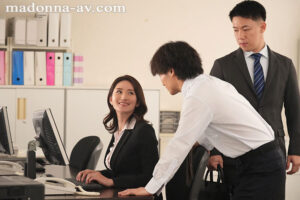 【juq00721】人事異動NTR エリートの僕が本社からきた訳ありエリートに地位も名誉も、そして、妻もすべて奪われた…。 木村玲衣