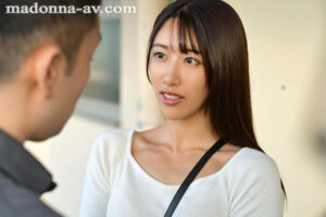 【jur00276】甘い囁きに流されるまま、僕は大学を留年するまで、人妻との巣篭もりSEXに溺れて…。 竹内有紀