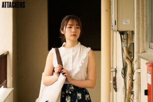 【same00080】「大人になったねぇ…」 今日は幼い頃から成長を見守っていた娘の友達を犯した最高の一日。 二葉エマ