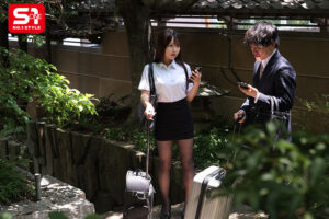 【sone00550】新人のくせにツンツンした後輩女子社員と出張先でまさかの相部屋に泊まり…す・る・と!翌朝にはデレデレで挿れて欲しそうに甘えてきて… 早坂ひめ