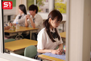 【sone00908】「いつでもオマ●コ使ってくださいね」 ハブられたくない女子●生はカラダでクラスメートに媚びへつらう。 兒玉七海