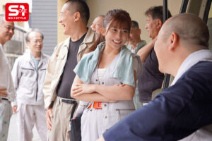 【sone00954】オッサンばっかりの職場の社員旅行に娘ほど歳の離れた隙だらけ新卒社員が唯一の女性で参加! このあと風呂を覗かれ媚薬を盛られ全社員にチ●ポ挿れられちゃいます。 川越にこ