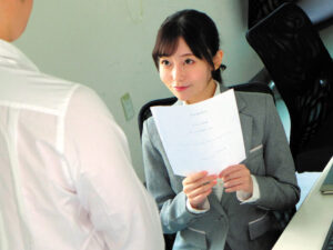 【dvaj00678】生徒の僕と淫行したことがバレて学校をクビになった女教師と5年ぶりに再会 舌と舌を絡め合わせずっと使ってないチ○ポとマ○コが合体しまくり夜明けまで何度も生中出し 秋元さちか