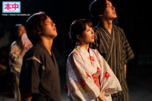 【hmn00261】花火大会の夜、狂わせた突然の大雨 失恋して傷心びしょ濡れクラスメイト女子と駆け込んだラブホ相部屋雨宿り中出し 新井リマ