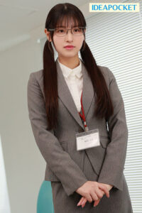 【ipzz00366】黒髪おさげで眼鏡部下のカラダが予想以上にスケベ過ぎて…二人で会社をバックレて朝から晩まで性欲尽きるまでとにかくハメまくった24時間 桜空もも