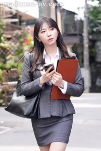 【jur00530】麗しきランジェリー、唾液と精液で汚れた酬いの人妻保険外交員 新妻ゆうか