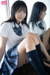 【midv00969】先生…今日だけ不倫しよッ教え子とホテル暮らし中にまさかの相部屋に…妻がいることはお構い無しにボクに跨り、朝が来るまで汗だくで腰を振り続けた。 塔乃花鈴