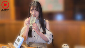 【npjs00127】【彼氏に内緒で初撮り】押しに弱い女子大生ホテルお持ち帰り！！ ノリで勝手に中出しSEX！？それでもハメ撮り続けてラストは肉便器化。 すずちゃん（20歳）