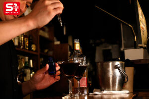 【snos00040】谷間モリモリ合コン女子が眠剤を盛られ、パンパンお乳ボディを一晩中犯●れ続けた睡姦レ●プ 小日向みゆう