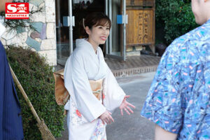 【ssis00873】老舗旅館を守るためスケベの限りを尽くして殿方もてなすおっぱい接待女将 奥田咲